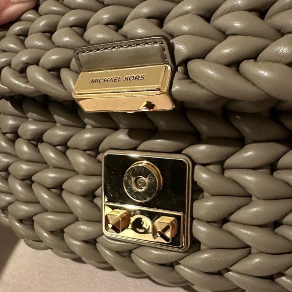 MICHAEL KORS Tribeca Large Hand-Braided Shoulder Bag - Picture 2 of 7